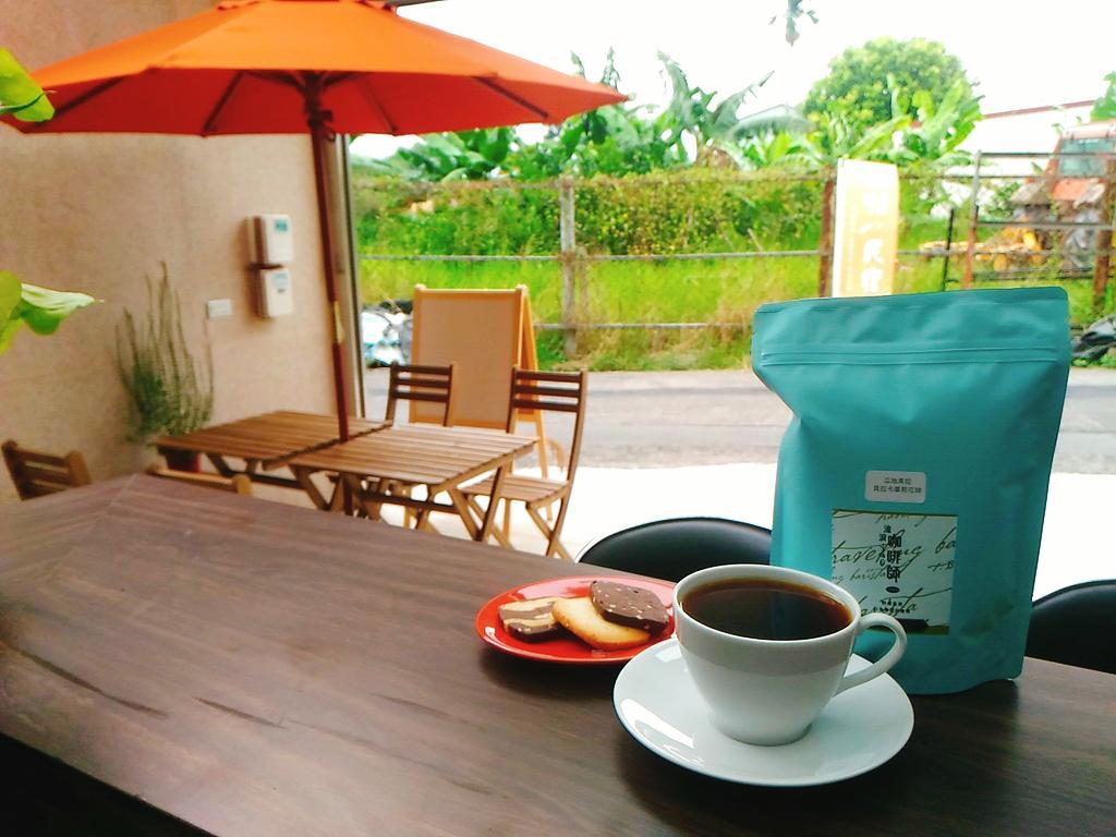 He Tian B&B - Cafe & Bar ผูหลี่ ภายนอก รูปภาพ