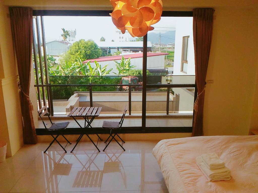 He Tian B&B - Cafe & Bar ผูหลี่ ภายนอก รูปภาพ
